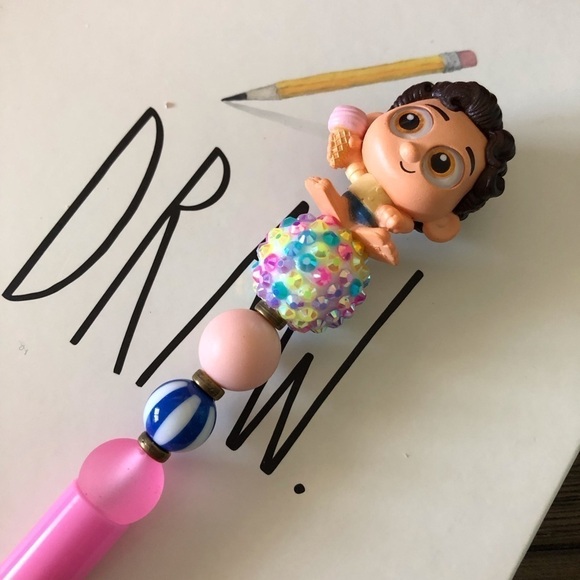Disney Doorables: Luca: Luca has human handmade beaded pen - Picture 1 of 3